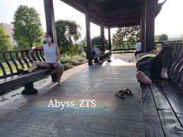 散步累了凉亭小憩一下。 真空情趣反差婊人前露出户外露出真空情趣反差婊人前露出户外露出Abyss_炽天使(接推广)  @abyss_zts