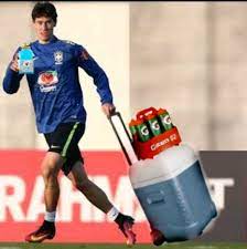 Rodrigo dourado's style of play. Dv On Twitter Rodrigo Dourado Com 24 Anos Campeao Olimpico Jogador Do Internacional E Melhor Volante Do Campeonato Maicon Com 24 Anos Jogador Do Madureira Esporte Clube Https T Co Zx8mrdfpmx