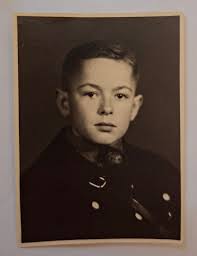 Diesen Bericht hat Helmuth-Walter Degenhardt in der Kurzeitung am  09.02.1998 verfasst, mit den Schneefiguren von 1952... Walter war auch sehr  an die Sachsaer Stadtgeschichte interessiert. Wenn gewünscht, kann ich auch  die Bilder