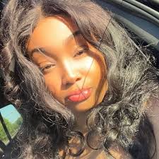 Its weird to take a pic of a strangers cart to post