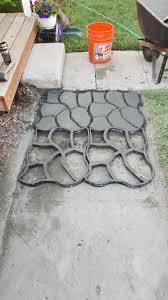 And Repeat Using A Small Trowel Too Finish The Surface Once The Mold Is Removed Backyard Landscaping Designs Small Backyard Landscaping Diy Raised Garden