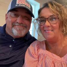 What home cleaning services are available for airbnbs in the Elk River area?