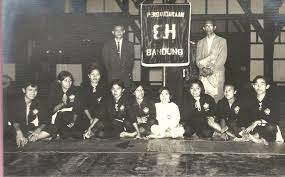 Maybe you would like to learn more about one of these? Ilmu Setia Hati Mas Irsyad Pencipta 90 Senam Dasar Facebook