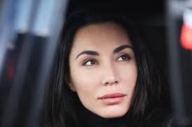 DONNE IN GIOCO: CANALE 5 "AZZARDA" CON LA MINISERIE DI MICHELLE BONEV