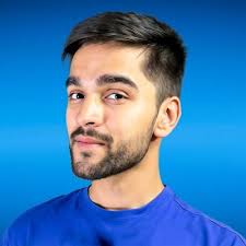 From Mumbai trains to breaking barriers! 📸 Zoya Thomas Lobo saved every  rupee to buy a second-hand camera and taught herself the power of  storytelling through photos. When the pandemic struck… |