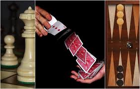 Unul dintre cele mai vechi și cel mai binecunoscuteste jocul de table backgammon estimate la o vechime de 5000 ani! È™ah Table Sau CÄƒrÈ›i Care A Fost Cel Mai Vechi Joc De MasÄƒ Din Lume Exquis