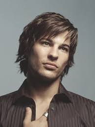 This layered haircut is also suitable for women. Guys Long Layered Cut