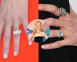 Roger federer is married to former women's tennis association player mirka vavrinec. 10 Celebrities Who Have Upgraded Their Engagement Ring Marie Claire Australia