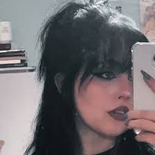 Lynsey Cox's Instagram, Twitter & Facebook