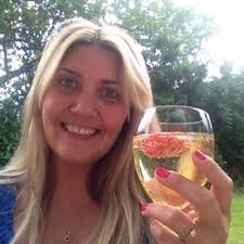 Kelly Watts (@KellyPironi)