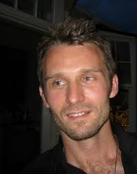 Crafty bastard decides to fly solo