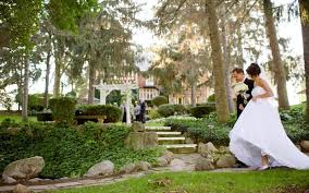 outdoor wedding ceremony locations