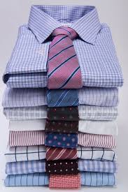как сложить рубашку в чемодан чтобы она не помялась How To Match A Tie With A Dress Shirt Shirt And Tie Combinations Dress Shirt And Tie Pocket Square