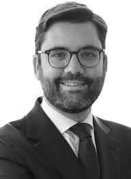 Fernando Bedoya's Instagram, Twitter & Facebook