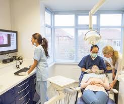 What Is The Difference Between Dental Assistant And Hygienist