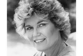 Leslie Hamann's Instagram, Twitter & Facebook