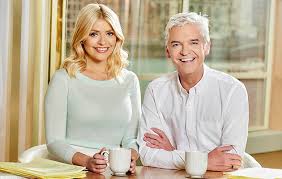 Последние твиты от holly willoughby (@hollywills). Where Did Holly Willoughby Get Her Dress From On This Morning