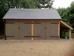 18′ wide x 21′ long x 7′ leg height x 10′ 6 peak height. Oak Framed Garages By Shires Oak Buildings