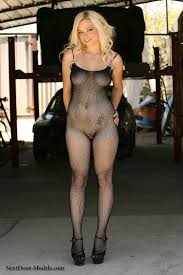 Sara Carlson Next Door - Hot Girls And Naked Babes at HottyStop.com