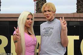 @snkstruggletwt btw brengseeekkk masa oli london di samain sm armin justice for #olilondon. The Incredibly Ugly Oli London