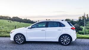 Motoman drives the 2018 hyundai elantra gt sport in and around san diego, california to learn if a 2018 hyundai elantra gt sport start up/ first person review. Driving Impressions 2018 Elantra Gt A T Conceptcarz Com