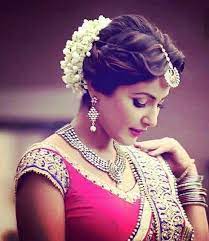 45 Gorgeous Bridal Hairstyles To Slay Your Wedding Look In 2021 Indian Hairstyles Indian Wedding Hairstyles Hair Styles