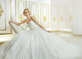 Brautkleid brautmode brautkleider große größen hochzeit kleider brautkleid kurz umstandsbrautkleider brautkleid übergröße hochzeitskleid modern. Dimitra Brautmode Brautkleider Munchen