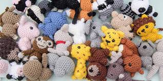 How to crochet small strawberry amigurumi pattern. Mini Amigurumi Animals 20 Tiny Creatures To Crochet 26 Tiny Creatures To Crochet Amazon De Abbondio Sarah Fremdsprachige Bucher