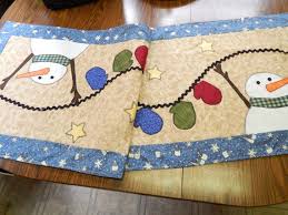 Snowman Table Runner By Homespunkrafts On Etsy 40 00 Quilted Table Runners Table Runners Table Runner Pattern