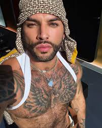 Merry Christmas from my family to yours 🫶🏽🙏🏽🎄🎁🥰🎅