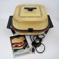 Vtg Sunbeam Crocker Frypan Slow Cooker Gold W Instructions Casserole Gold 1975 Antique Kitchen Gadgets Vintage Cookware Kitchen Helper