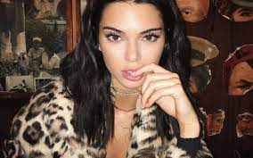 Le star nere più belle. Ecco Tutte Le Star Che Hanno Scelto I Capelli Neri Vogue Italia