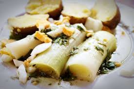 Porettenzapp Ein Rezept Mit Lauch Von Lea Linster Gunstig Kochen Und Sehr Lecker Und Hier Ist Das Rezept Http Wol Rezepte Mit Lauch Rezepte Gunstig Kochen