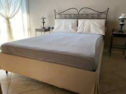 Cabrio letto matrimoniale a scomparsa con divano e contenitore interno, colore betulla e grigio, 175x236. Letto Matrimoniale Con Contenitore E Doghe Testata In Ferro Battuto Ebay