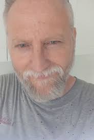 I am single and looking for a partner ❤️❤️ , I know that I am an older  woman and maybe not as attractive as I used to be, but if someone wants