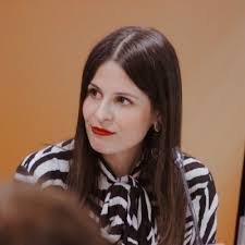 Anna Rosich's Instagram, Twitter & Facebook