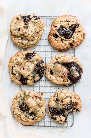 Les Cookies Parfaits Au Chocolat Noir Et Fleur De Sel Savoure La Vie Cookies Recette Cookies Et Biscuits Parfait Au Chocolat