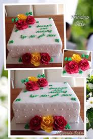 Happy Birthday Cake In Spanish A Cake To Celebrate 1st Wedding Anniversary Of A Spanish Irish Couple The Red Yellow Flowers Symbolize Fm D Col 1st Wedding Anniversary Cake Wedding Cakes