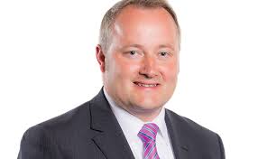 Darren Millar yw arweinydd newydd y Ceidwadwyr Cymreig yn y Senedd