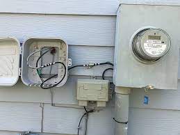 Then connect your antenna to the existing black cable in the box, which will make all the cable outlets live. Coax Picking Up Voltage Doityourself Com Community Forums