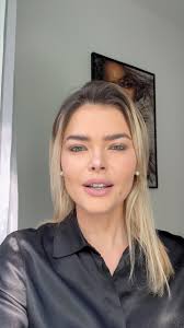 Dra. Florence Rosa, copresidente nacional da UNA, convida todas as pessoas  para a noite histórica de fundação da União Nacional das Advogadas  Criminalistas