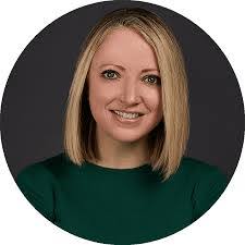 Cecelia Metz's Instagram, Twitter & Facebook