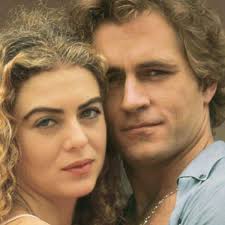First tv azteca produced cuando seas mía, an adaptation of the original colombian telenovela starring silvia navarro and sergio basañez as 'paloma' and 'diego'. Margarita Rosa De Francisco Asi Luce La Protagonista De Cafe Con Aroma De Mujer 27 Anos Despues Soy Carmin