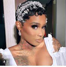 Bridgette And Jamar S New Orleans Destination Wedding Munaluchi Bride Short Hair Bride Short Wedding Hair Short Bridal Hair