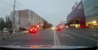 In ce situatii viteza de deplasare se va reduce pana la limita legala? Video Cu Dacia Logan In UrmÄrirea Unui Bmw UrmÄrire A PoliÅ£iei Din Romania IncheiatÄ Cu Un Accident Grav Piataauto Md Site Ul Lumii Auto Din Moldova