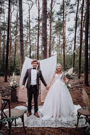 In ihnen ist festgelegt, was wir von käufern und verkäufern erwarten, wie wir eine sichere plattform für unsere nutzer schaffen und wie wir unsere nutzer im falle von problemen schützen. Bridals By Alessandra Startseite Facebook