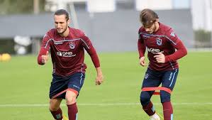 Maçtan daki̇kalar trabzonspor, spor toto süper lig'in 31inci haftasında sahasında i̇stikbal mobilya kayserispor ile karşı karşıya geldi. Trabzonspor Kayserispor Mac Hazirliklarini Surdurdu