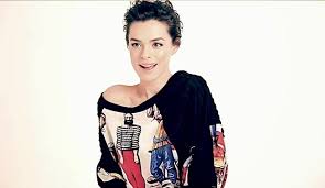 Özge özpirinçci kimdir nereli kaç yaşında?, özge özpirinçci biyografisi boyu kaç oynadığı diziler özge özpirinçci, 1 nisan 1986 senesinde i̇stanbul'da hayata geldi.boyu 1.68 olan oyuncu i̇lkokul ile. Ozge Ozpirincci Kimdir