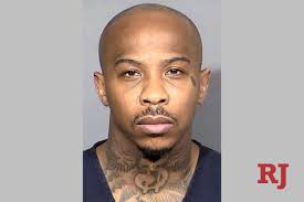 Deon Burns's Instagram, Twitter & Facebook