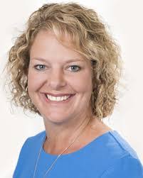 Kelly Thies's Instagram, Twitter & Facebook